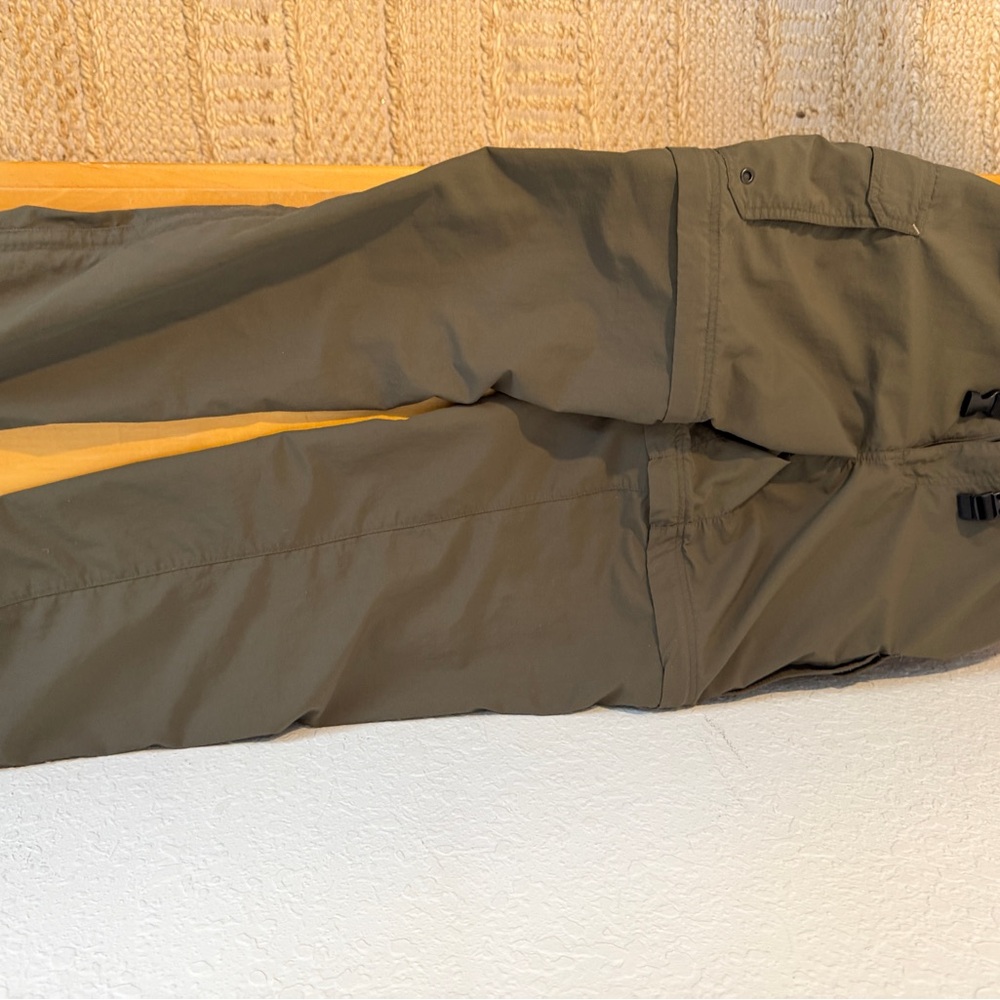 REI Women's Forest Green Cargo Pants